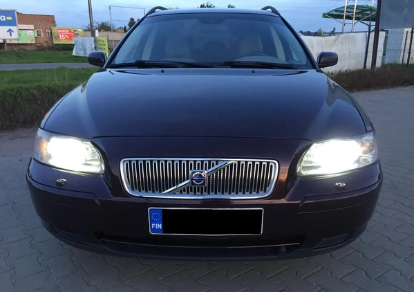 Volvo V70 cena 19900 przebieg: 366000, rok produkcji 2005 z Jedwabne małe 191